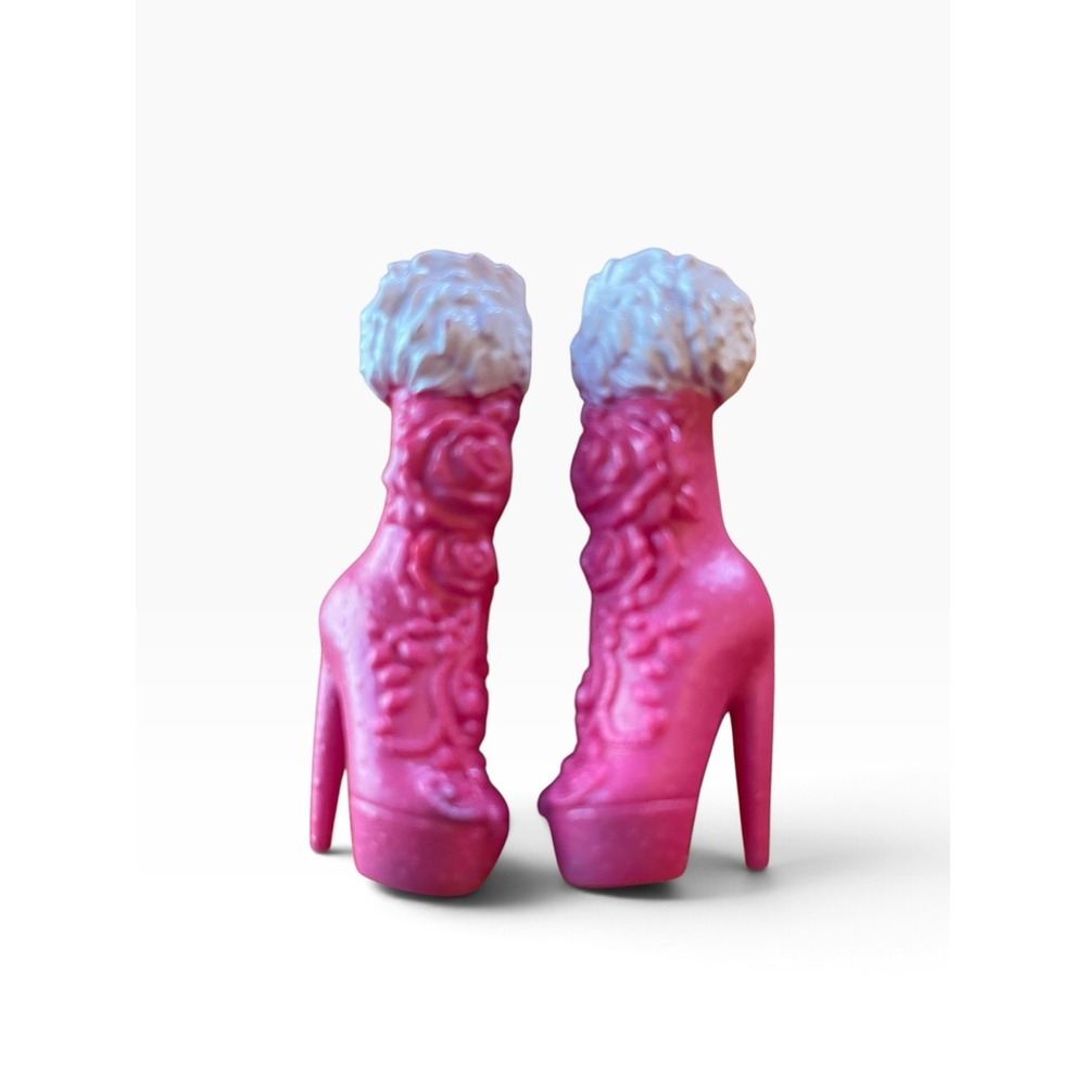 Ever After High Rosabella Beauty Epic Winter Pink And White Boots Shoes